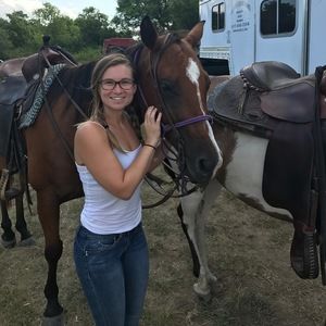 Meet your Posher, Laura